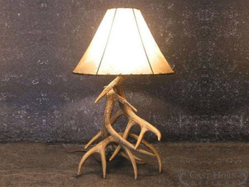 WHITETAIL DEER 3 ANTLER LAMP